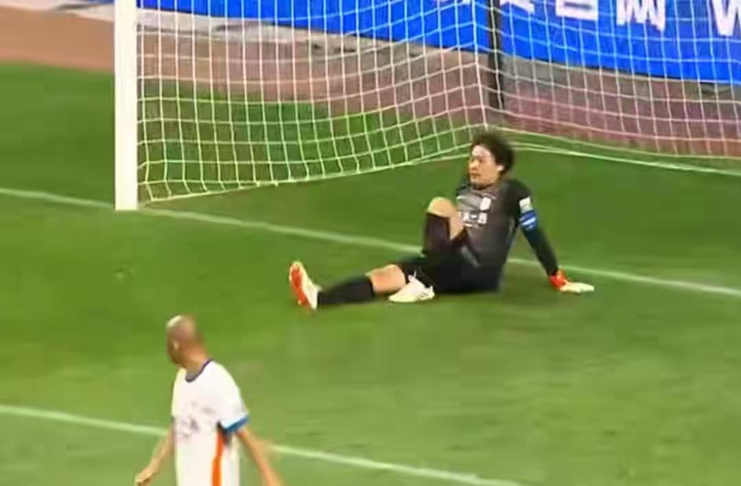 泰山客场0：4惨败玉昆，很多人认为泰山队不适应高原气候所以才输这么惨，但高原气候