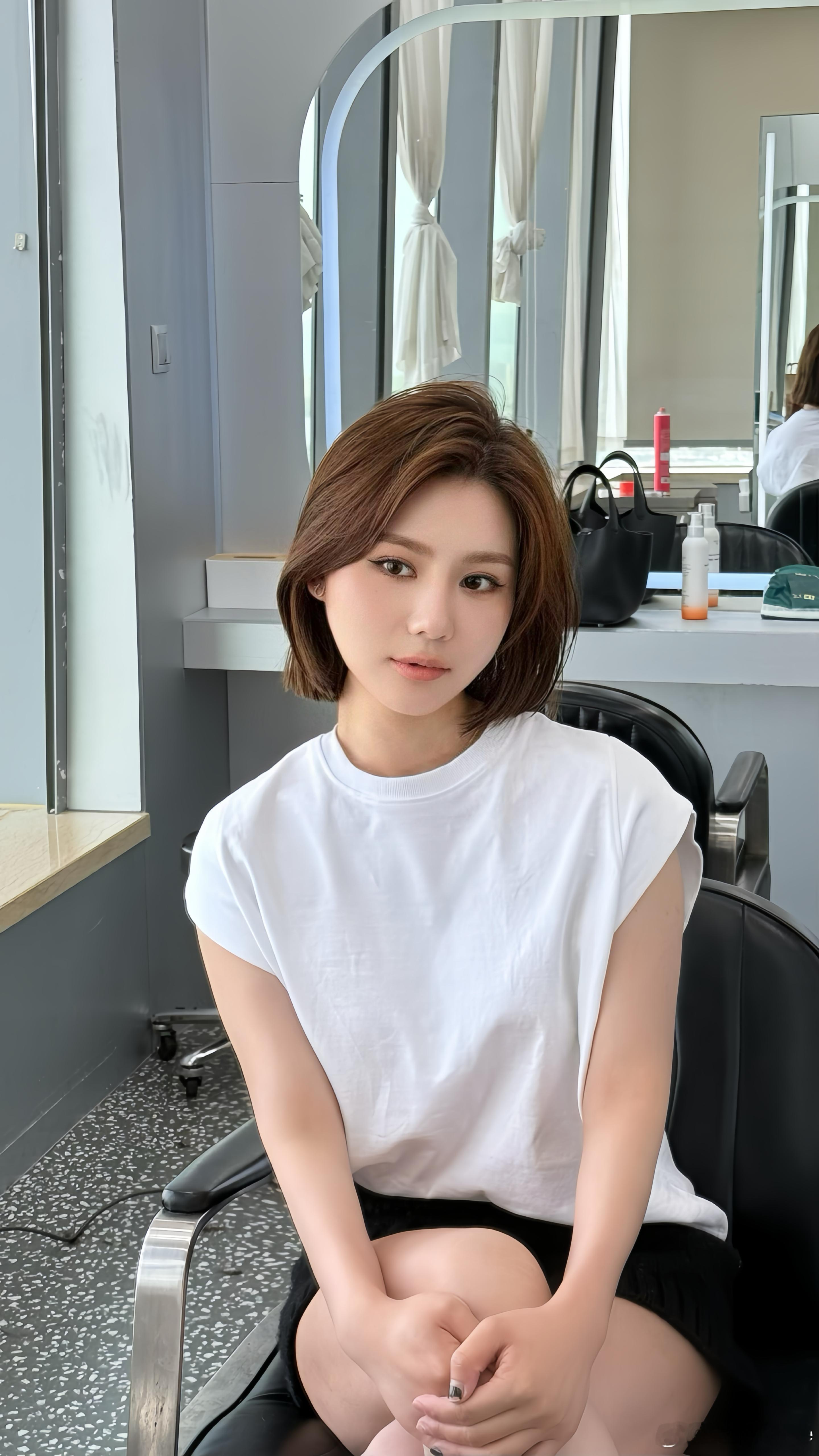短发是方圆脸的神​​​