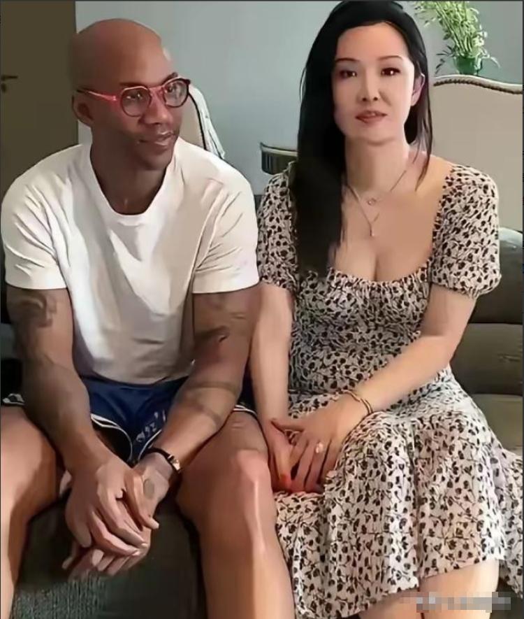马布里，真正的人生赢家。2023年，马布里结束了与前妻21年的婚姻。前NBA著名