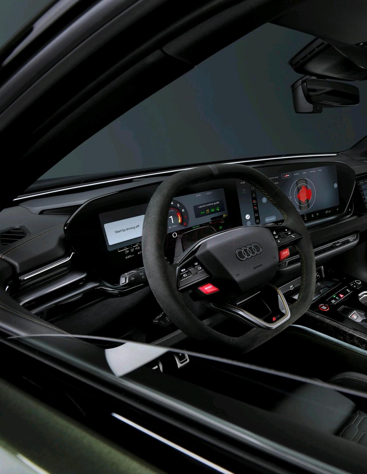 说实话，看到全新奥迪RS5的参数时我第一反应不是“真香”，而是奥迪终于想明白了。