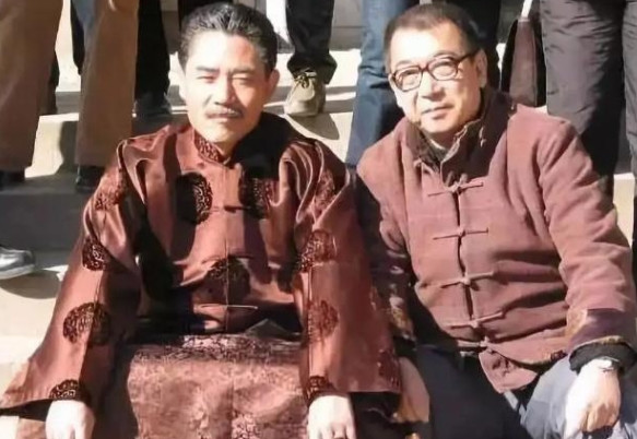 当年，《大宅门》刚拍3集，男主陈宝国拿出90000片酬，还给投资方，怒斥：“没