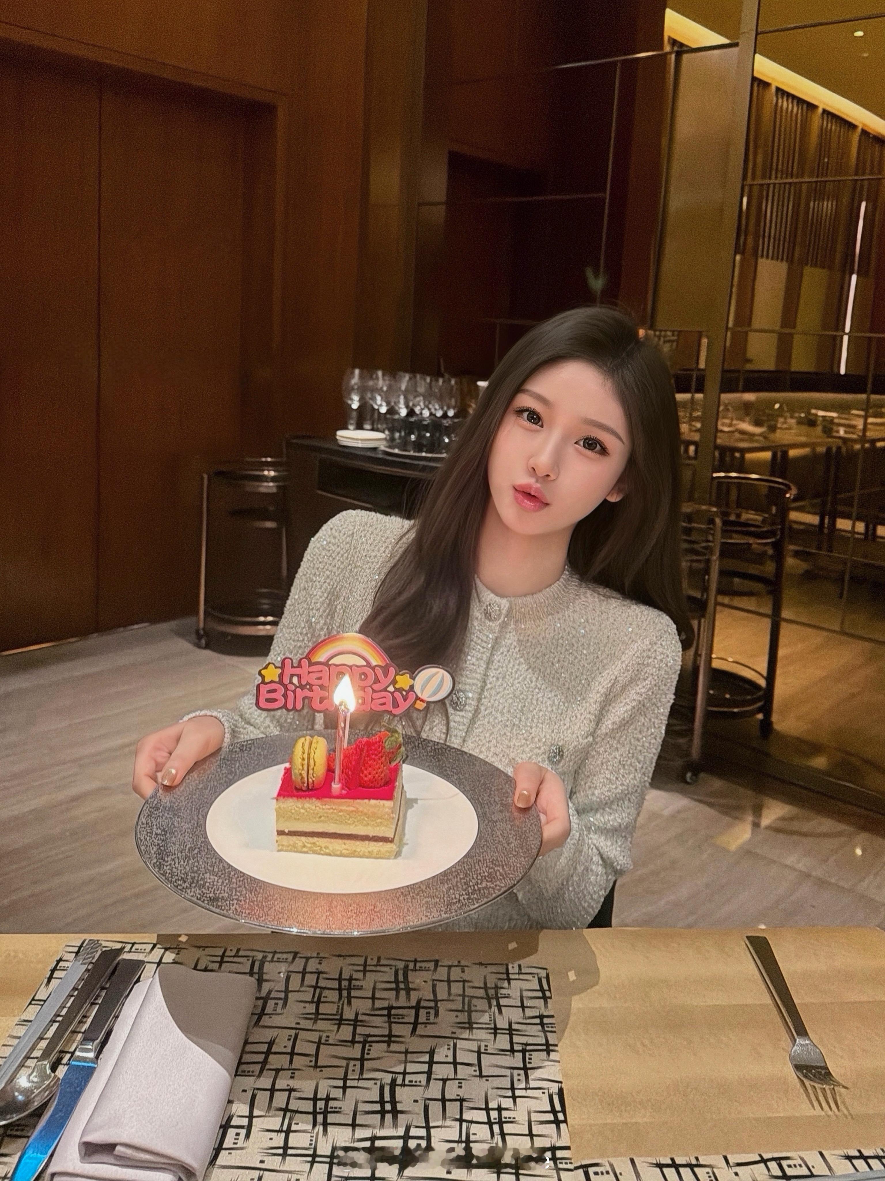 ˗ˋˏ🎂ˎˊ˗+①岁每一岁都珍贵願望成真快乐萬歲'◡'✌︎