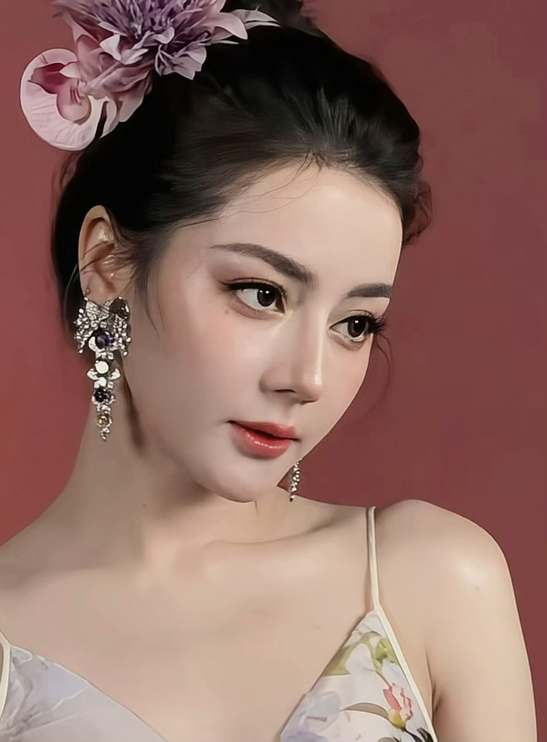 妆发到摄影质量从头到脚各个方面都很完美的一次[大笑][大笑]🌸​​​