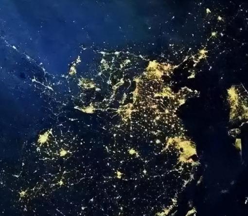 为何中国宁愿把电力输向越南，让越南夜晚灯火辉煌，却对朝鲜几乎绝不供电？要想