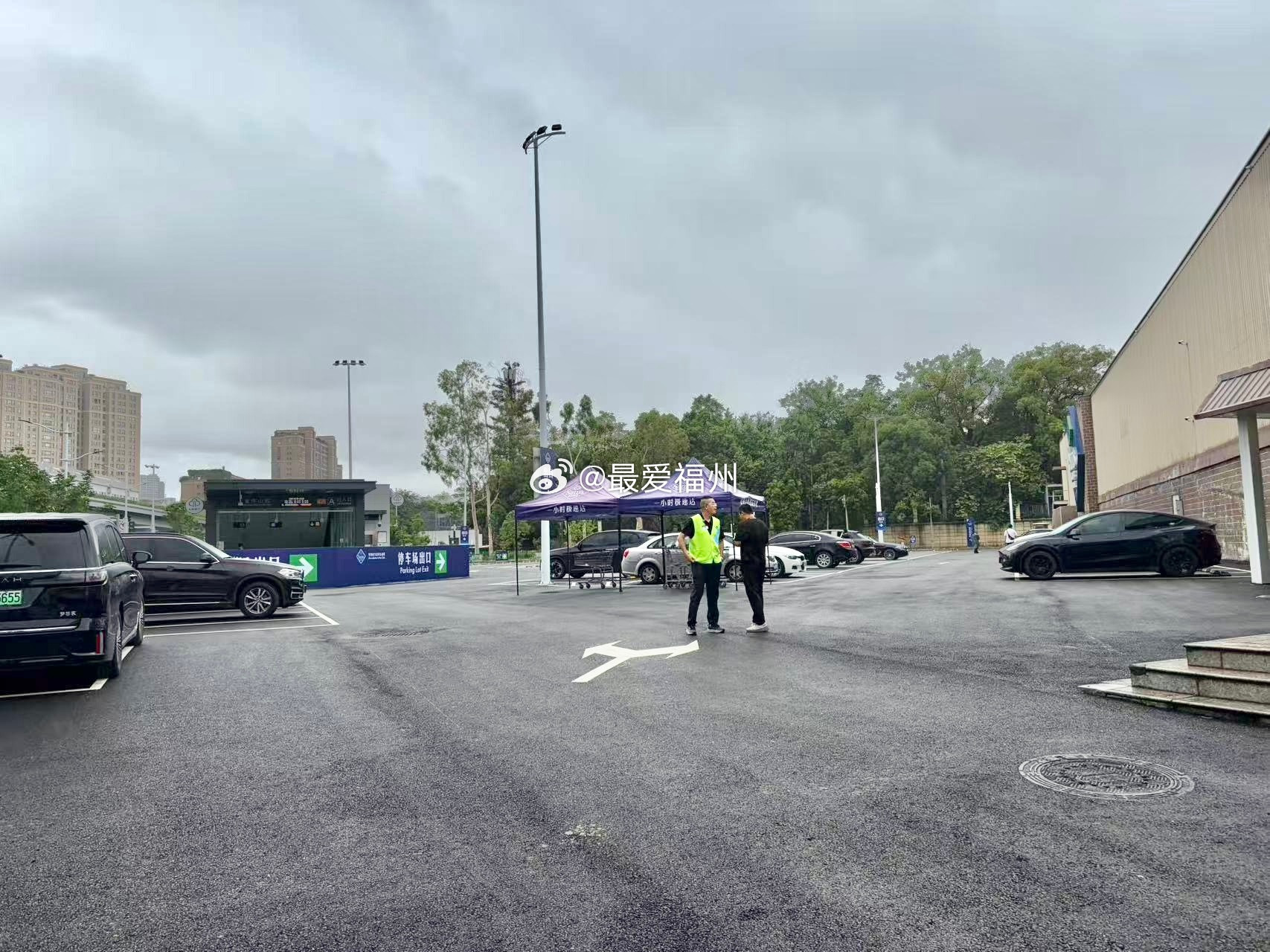 改造升级完成后的山姆福州鼓楼店停车场
