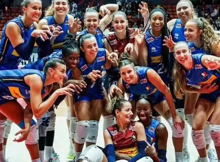 随着女排世锦赛落幕，最新世界排名前十如下1、意大利🇮🇹——402分，