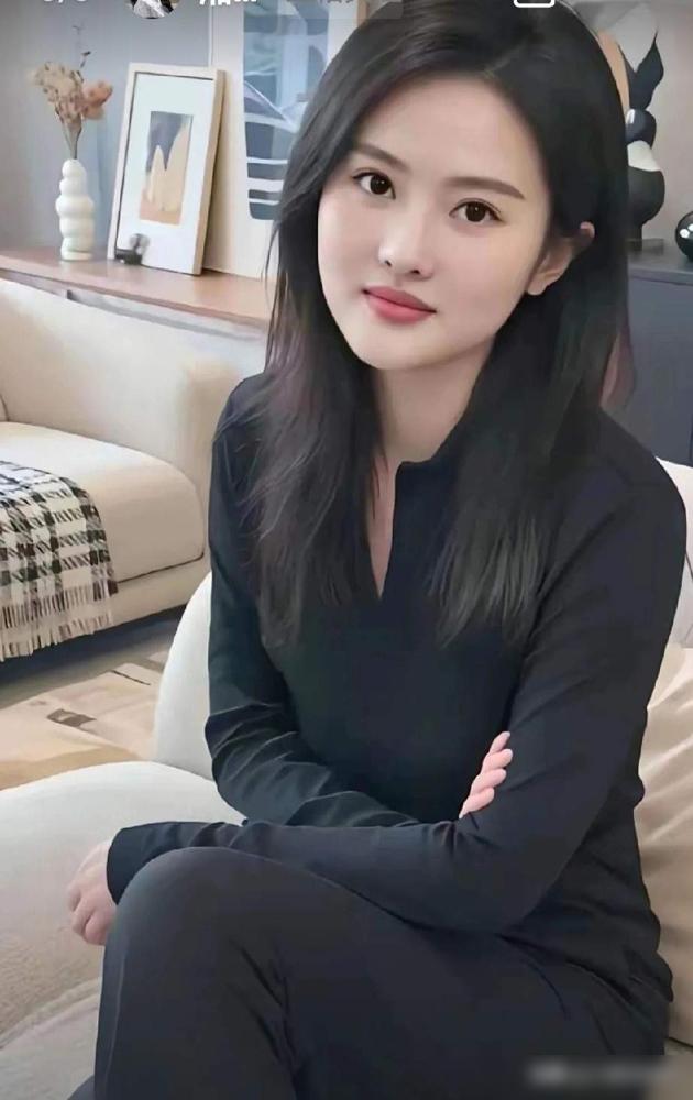 别再盯着陈若琳的颜值瞎扯了。她当运动员时拿5块奥运金牌，保持59连胜的统治