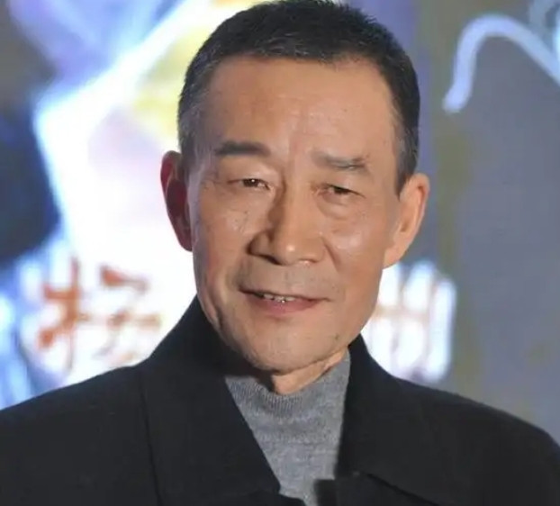 1990年，导演请李雪健主演焦裕禄。不料，焦裕禄的妻子得知后，立马摆了摆手，连连