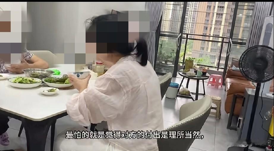 一女子说怀孕后孕反严重，正好老公的大姨家有养鹅，大姨就说让她吃点鹅蛋补充营养。女