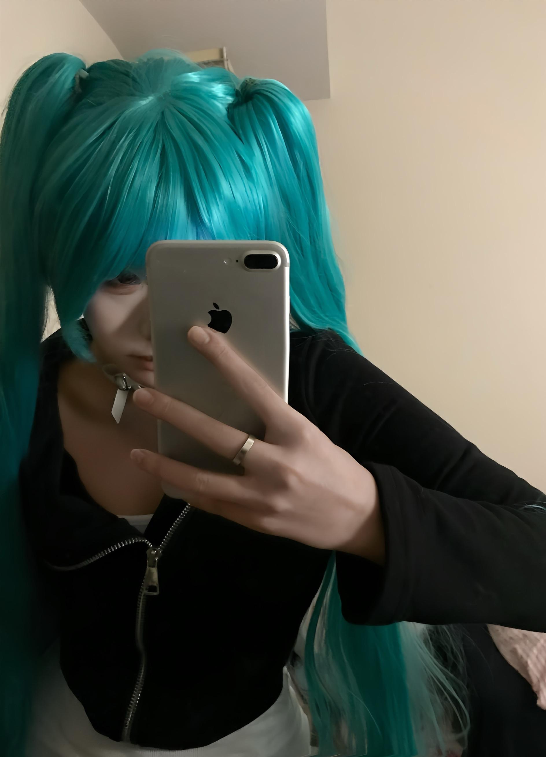 mikumikumikuooooo.私设cos致歉