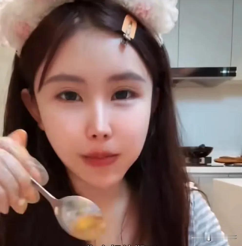 猫妹妹说和辛选虽然闹的不愉快，但是有开心的地方！猫妹