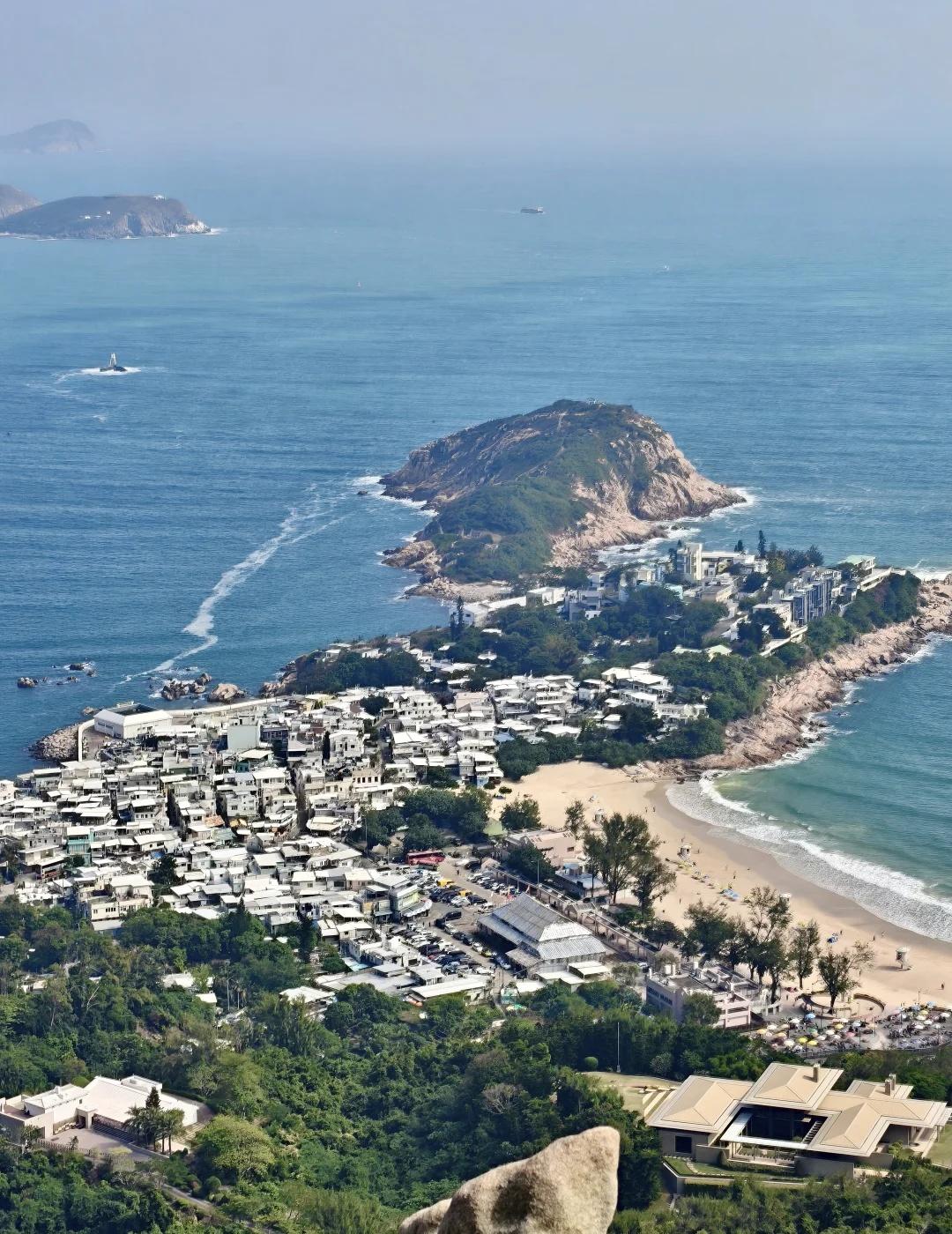 香港小白徒步最火路线，一天打卡龙脊➕鹤咀这不是我第一次来香港，但穿梭于高楼与霓