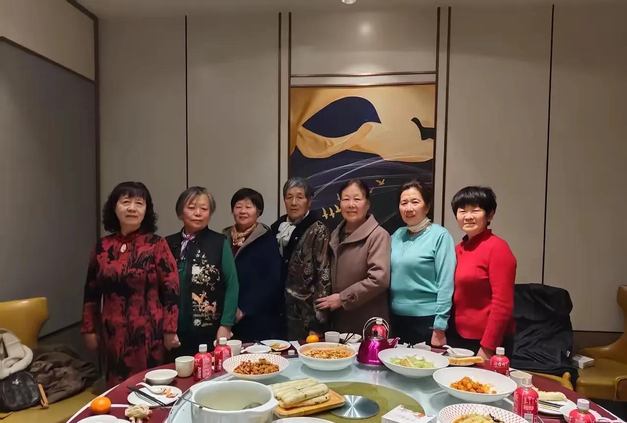 大家发现了没，没有文化底蕴的女人，只要一上了年纪，都是一个样，没有好看不好看之分