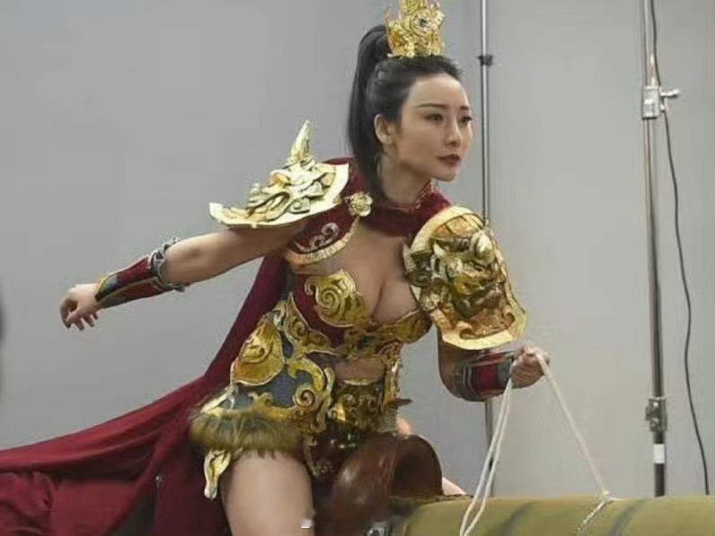 柳岩做梦都没想到自己的身材能演哪吒​​​​