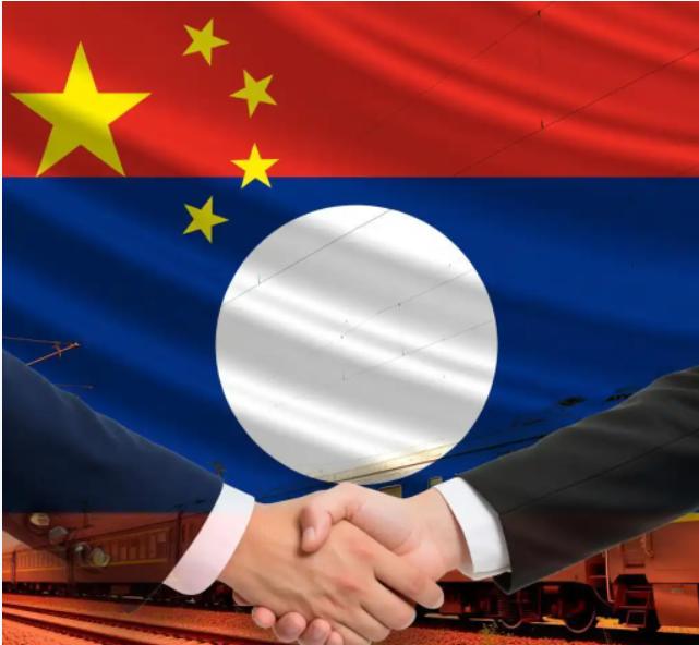 中国为什么愿意长期帮扶老挝？说白了，中国愿意帮它，是因为这个国家虽然底子穷，心里