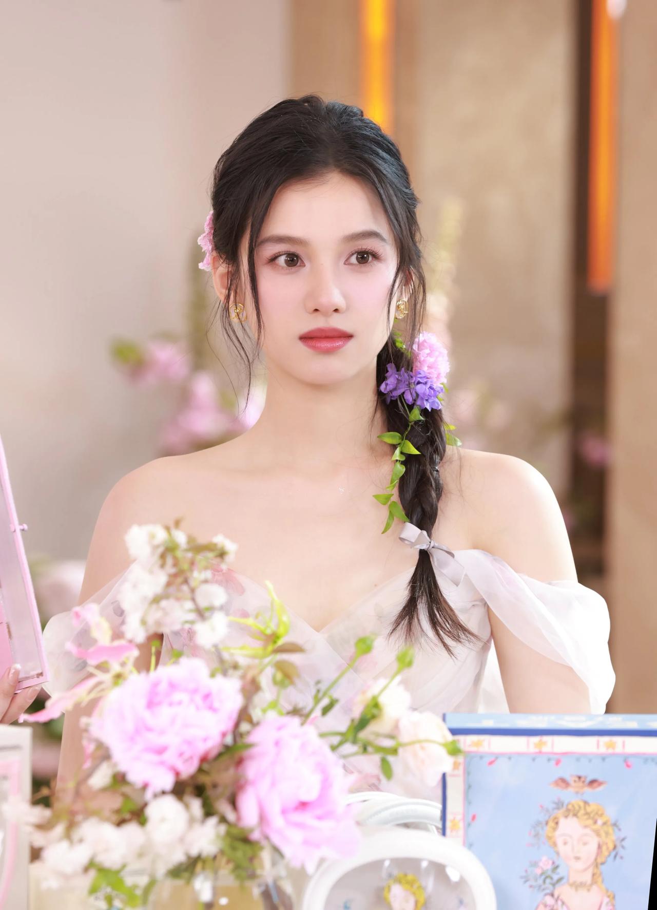 《菜市场的白月光》新篇章：张婧仪与女主角的精彩相遇！芒果TV的都市情感大戏《菜