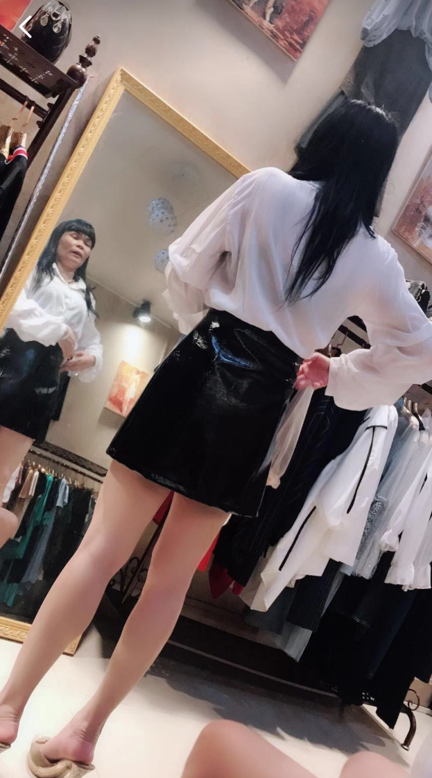我女友长得不丑的话应该蛮漂亮的吧。