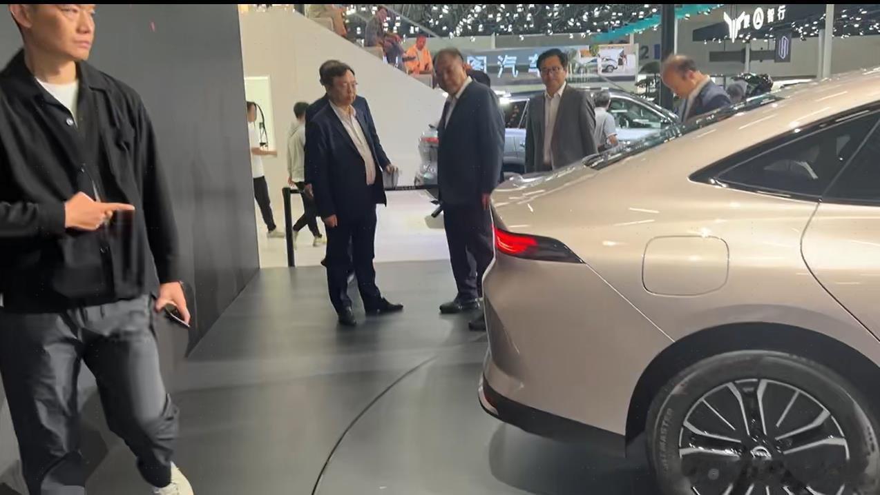 聊聊船夫哥看N6这件事，首先我觉得大家要知道，如果不是有亮点的车，我想船夫哥应该