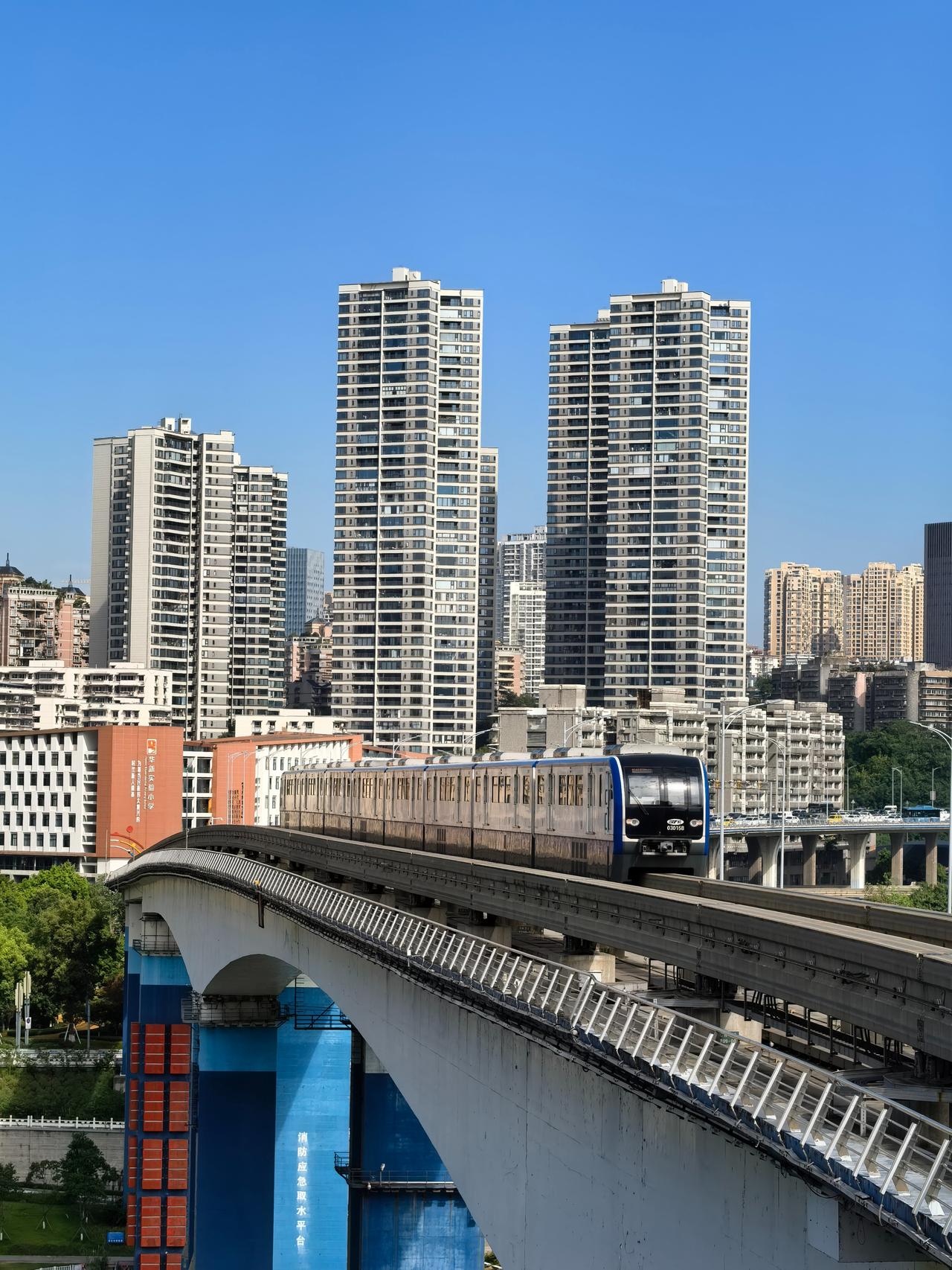 暑假旅游真是遭罪。两大一小去成都、都江堰、乐山旅游8天，花费9000多元（已经是