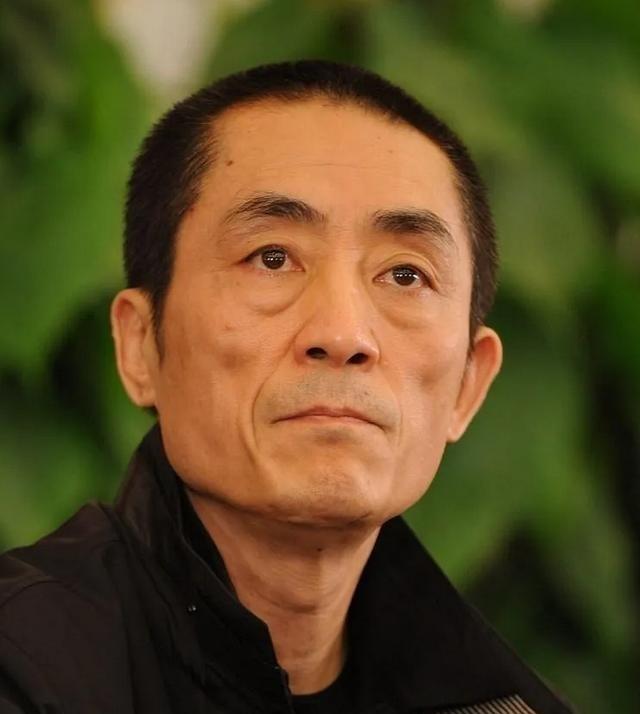 1987年，张艺谋筹拍《红高粱》，女主选了“身材丰满”的史可。然而，巩