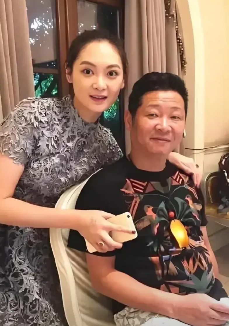 “德子土”鸡还是德子“土鸡”？三德子赵亮养鸡已经好多年了，现在生意做的非常红火