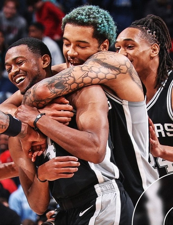 先把相信打在公屏上！接下来看福克斯带队🦊除了文班受伤外，我们还伤了三个后卫（哈