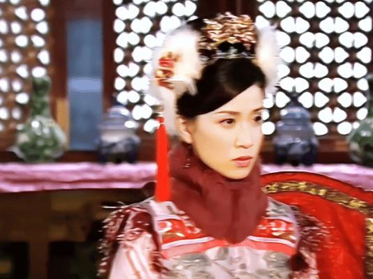 以前的电视剧根本没有“谁是主角”的纠结。宫斗鼻祖金枝欲孽，据说原本主捧张可颐饰