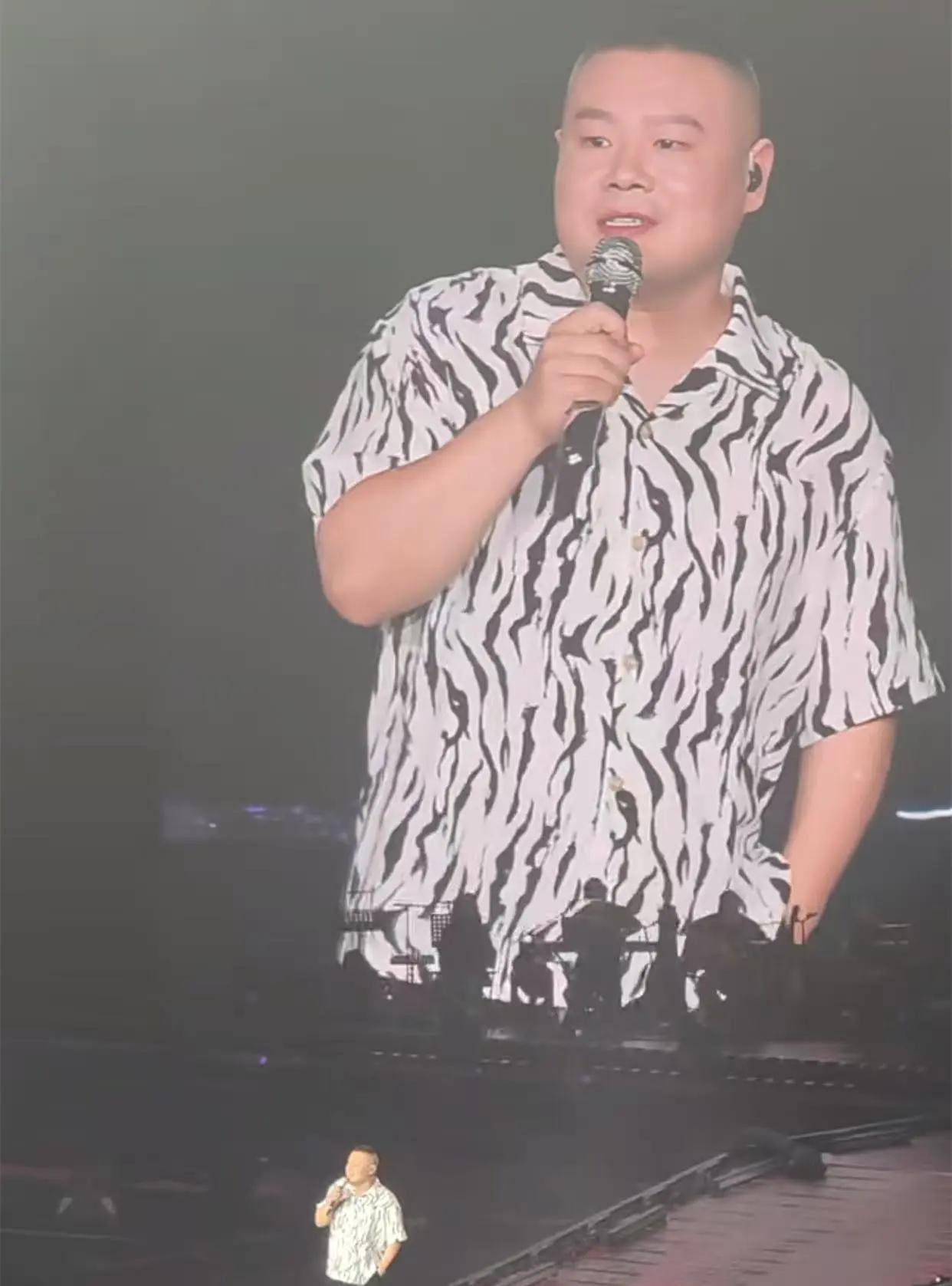 2025年，记者问岳云鹏:“你是相声演员，为什么想去开演唱会了呢？”岳云鹏回怼: