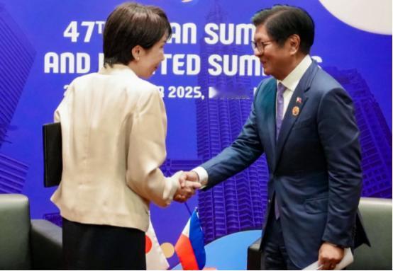 日本首相高市早苗发文说：“我收到了菲律宾总统小马科斯发来的温馨祝贺，对此表示衷心