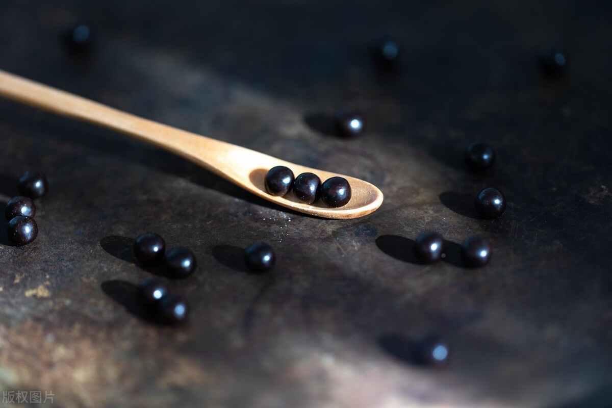 明确有毒，不宜长期服用的3个经典中成药，一文总结：前几天听邻居王姨说，她为