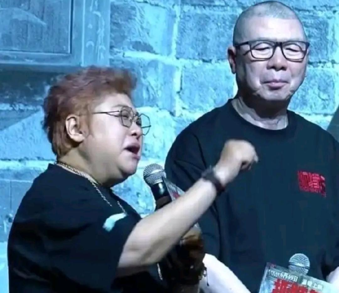 最近一段时间，我觉得对韩红的质疑声，有点过了！一句“走个面”，犯了天条了吗？