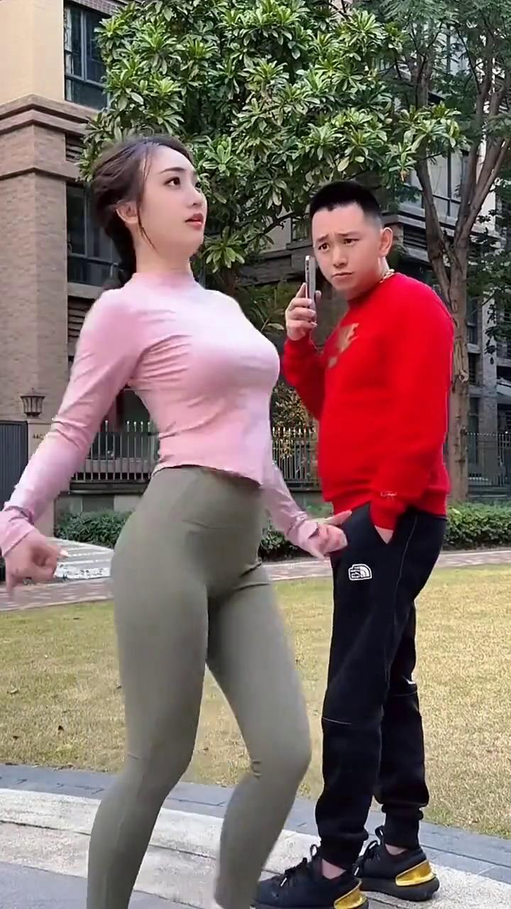 哎呦我的妈，哈哈。