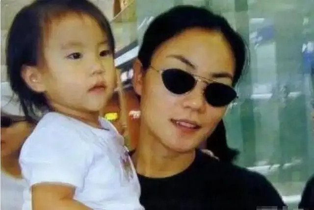 王菲和女儿窦靖童