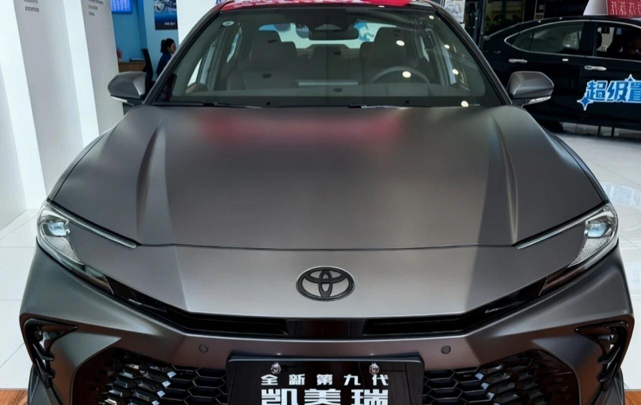 2025款丰田凯美瑞年底大降价,此刻只要13.08万就能轻松拿下目前2025款丰