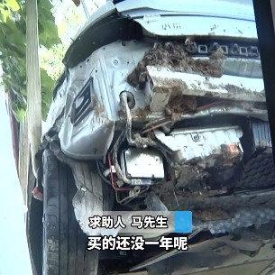 河南商丘的马先生最近经历了一场“人在家中坐，祸从天上来”的闹剧。他刚买不到一年的
