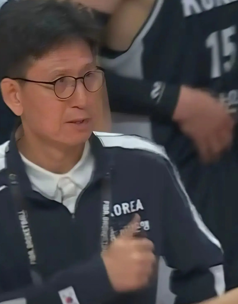 赵睿为啥说了真话？中韩之战后，赵队长参加了记者见面会，不知记者问了什么，让赵睿