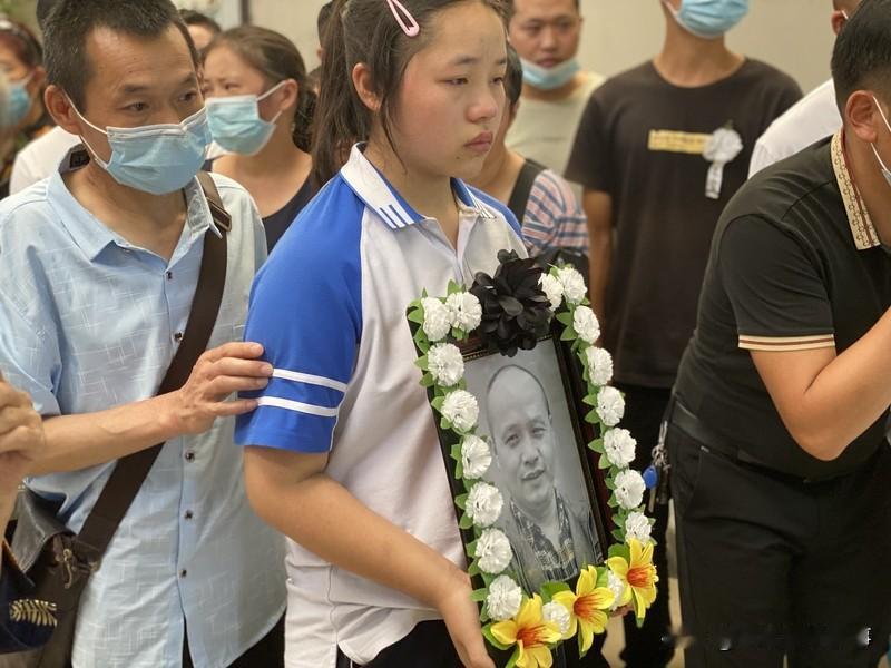 震惊！陕西西安李女士的遭遇着实令人心塞。2020年，她父亲在西交大一附院花60多