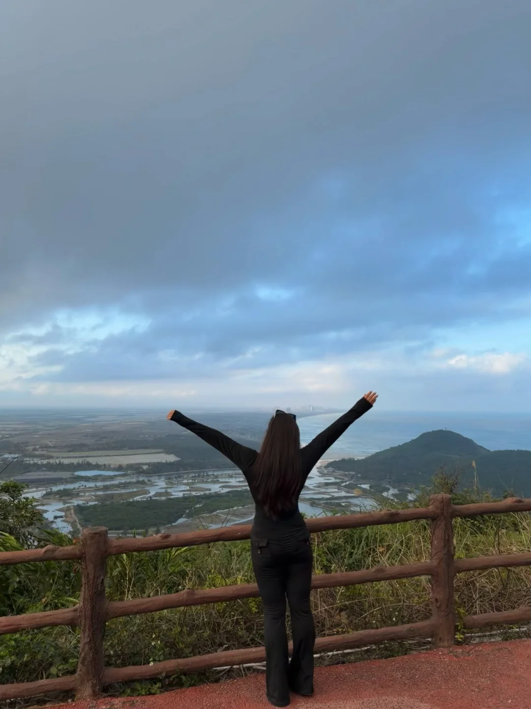 撸铁女孩出来爬山了～