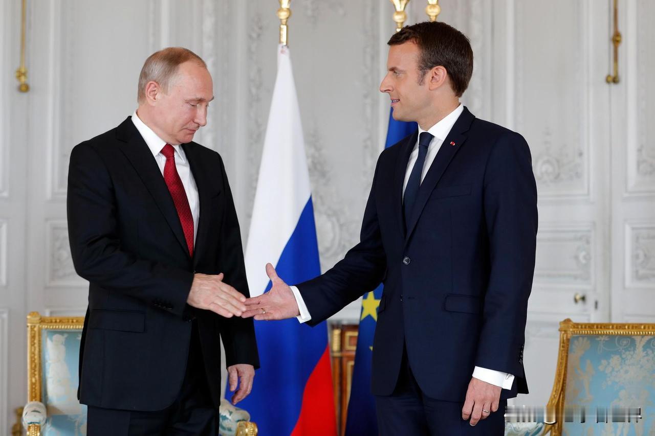 【马克龙：法国已恢复与俄罗斯的沟通渠道】巴黎时间2026年2月10日，法国总统