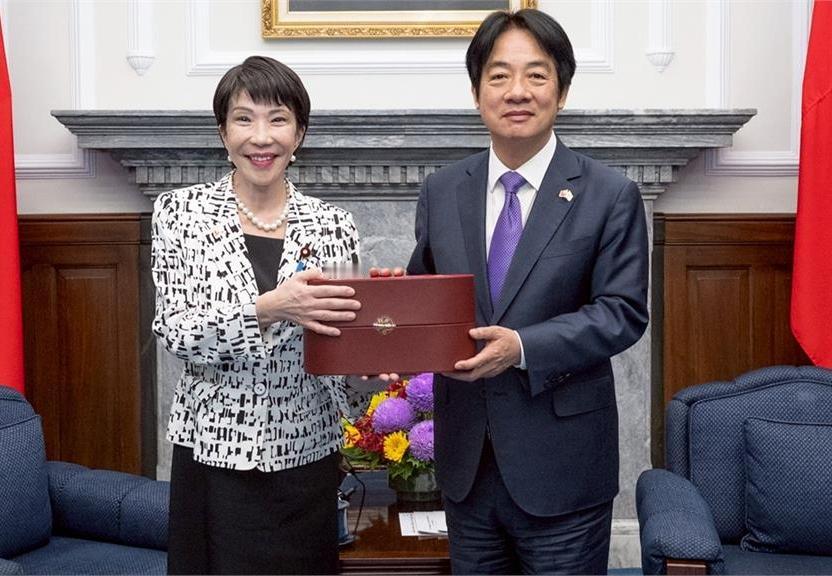 12月23日，刚刚看到岛内一家亲绿的民调机构台湾民意基金会，针对高市早苗在台湾做