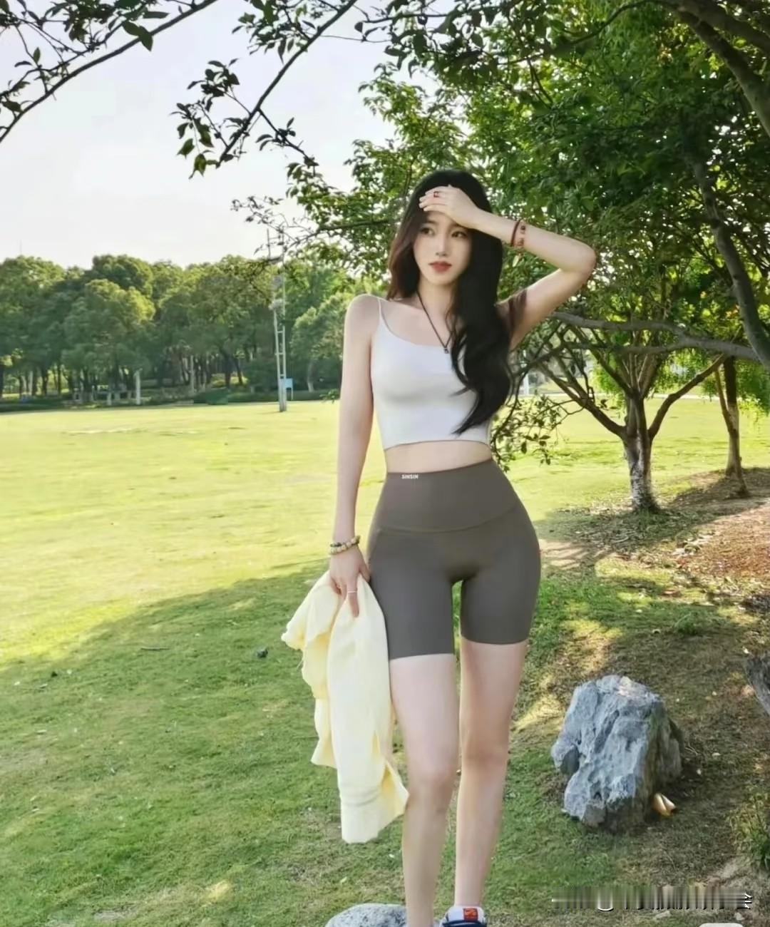 草场地跟拍摄影写真分享！无不良引导啊！户外拍摄摄影草场随拍户外跟拍摄影师