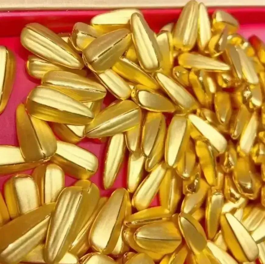 1962年，江苏溧阳，一男子正在清理鱼塘，突然，他从淤泥里捡到一个瓜子模样的东西