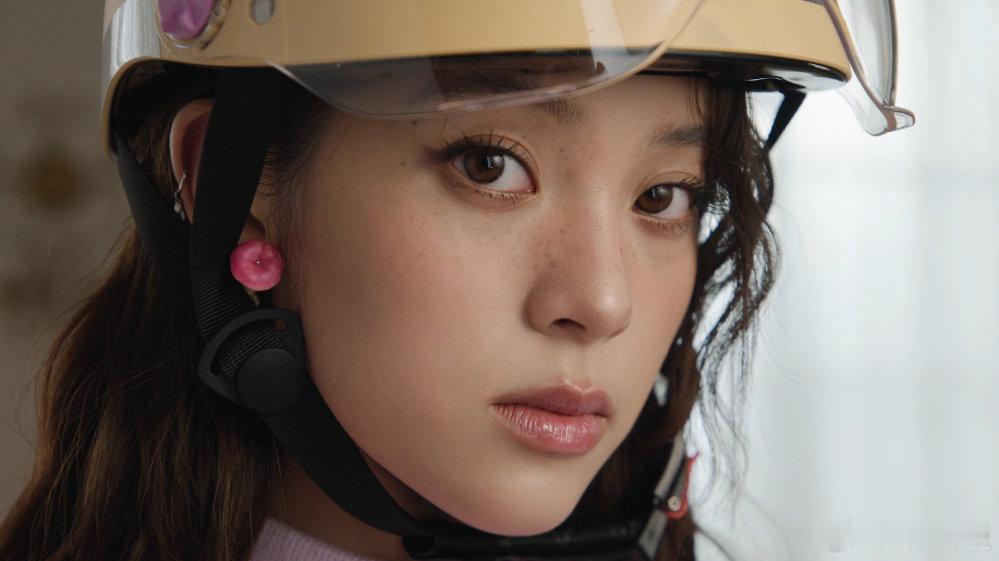 欧阳娜娜审美缪斯追随欧阳娜娜走进元宇宙世界，复古像素风格唤醒儿时美好回忆，宽敞