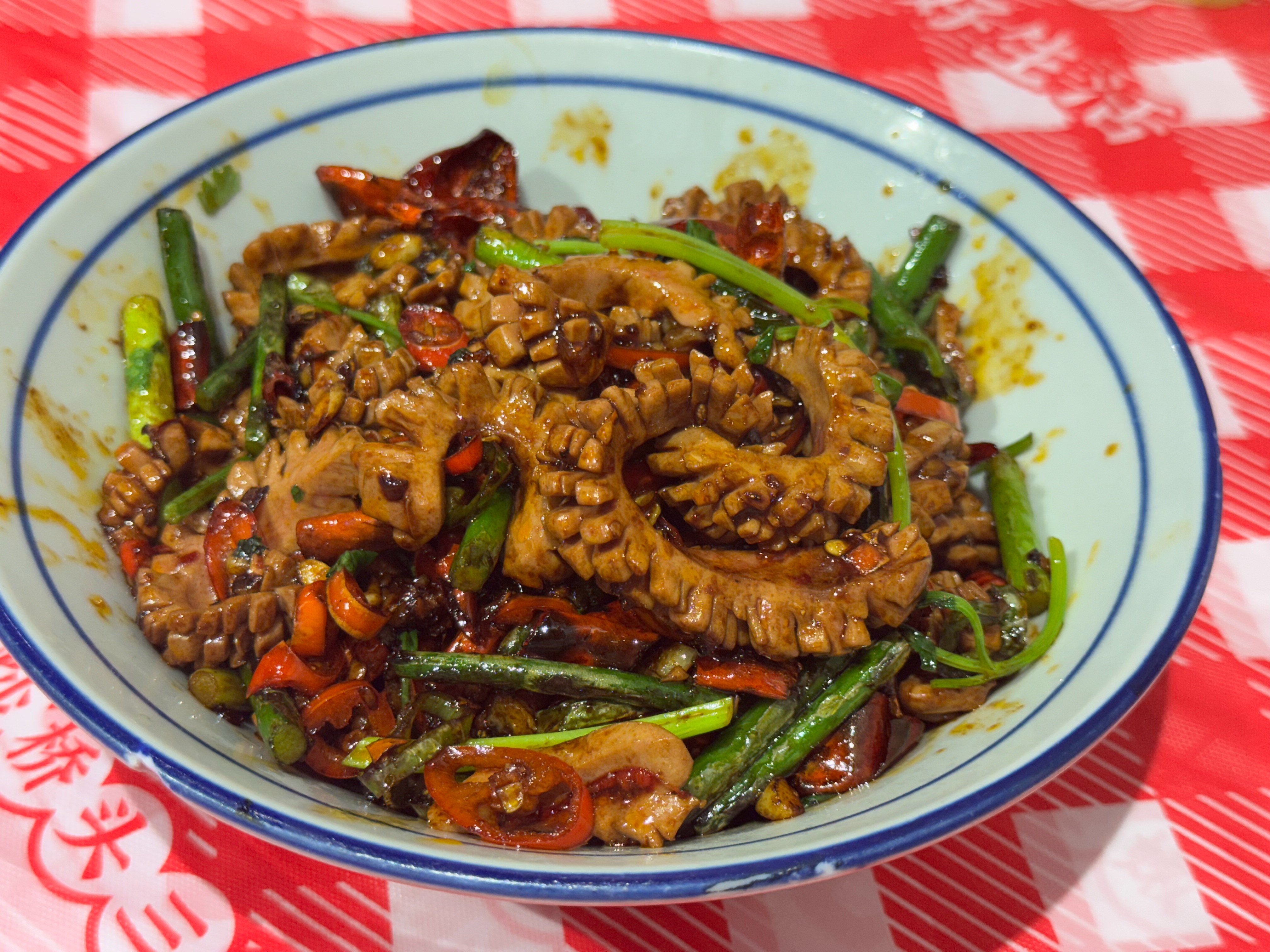 又来吃这个桥头三嫩了，太好吃了（准备干它三碗米饭）就是有点辣。​​​