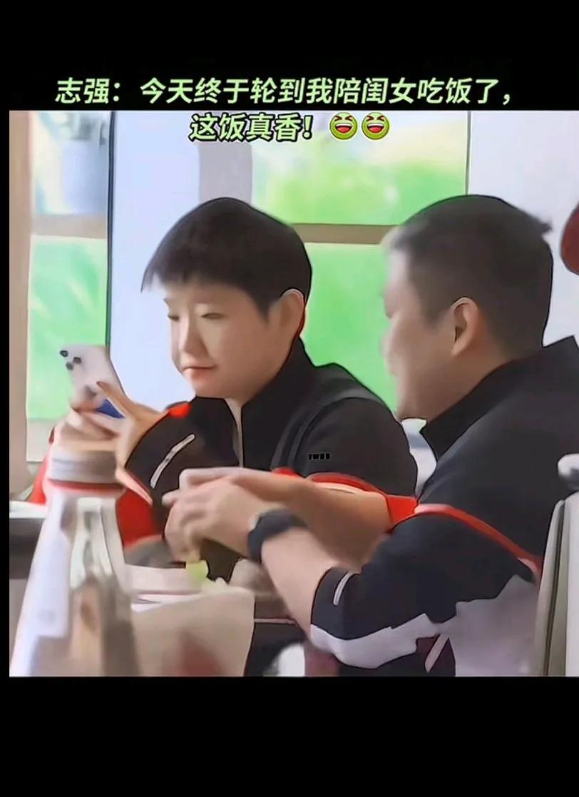 志强，今天咋看着这么年轻呢志强心满意足的小表情[捂脸哭]曾经他也是女队的教练，