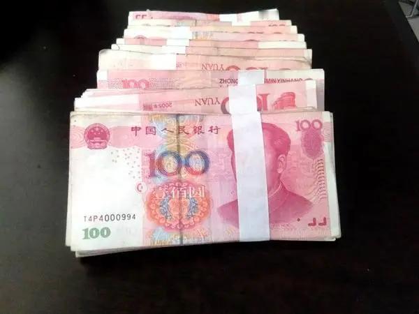 今天儿子回来说，妈，我想装修前几年买的一套房子，我联系好了装修公司，装修费20多