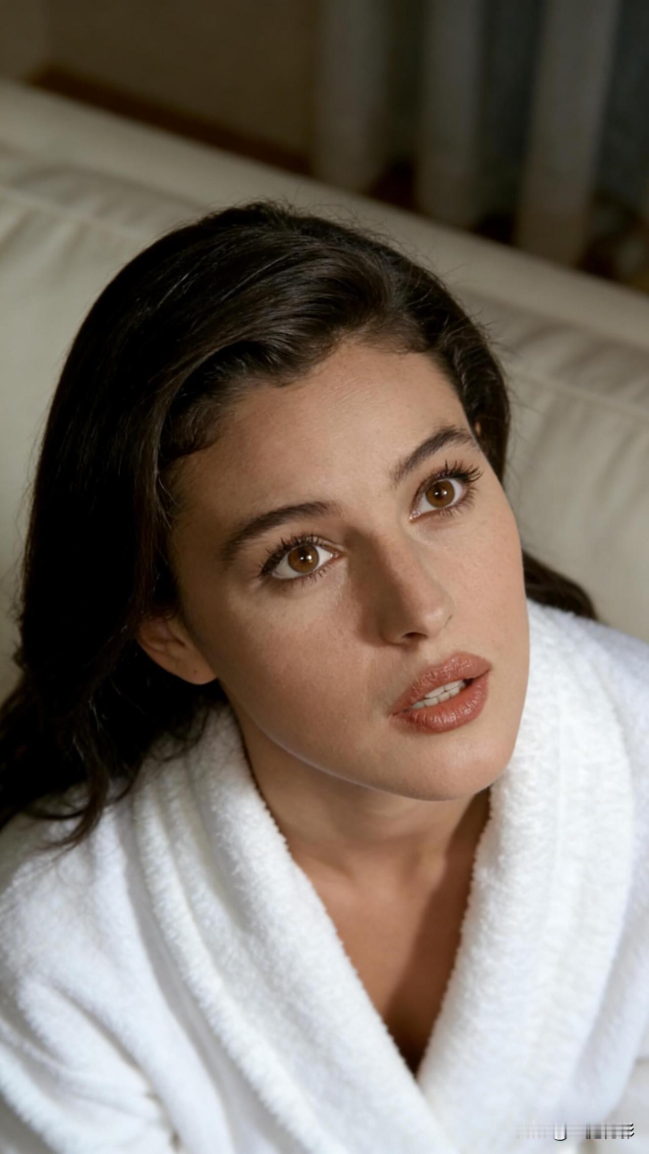 球花莫妮卡贝鲁奇莫尼卡.贝鲁奇