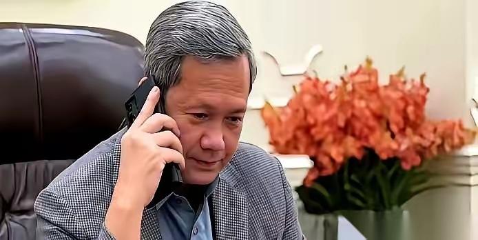 柬埔寨首相洪玛奈到底怎么回事？要说头发花白了，可能是染的，故意制造自己疲惫变老