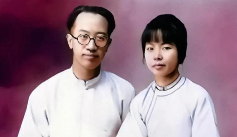 1974年，71岁的梁实秋和73岁的妻子程季淑在西雅图市场购物。突然妻子发现梁实
