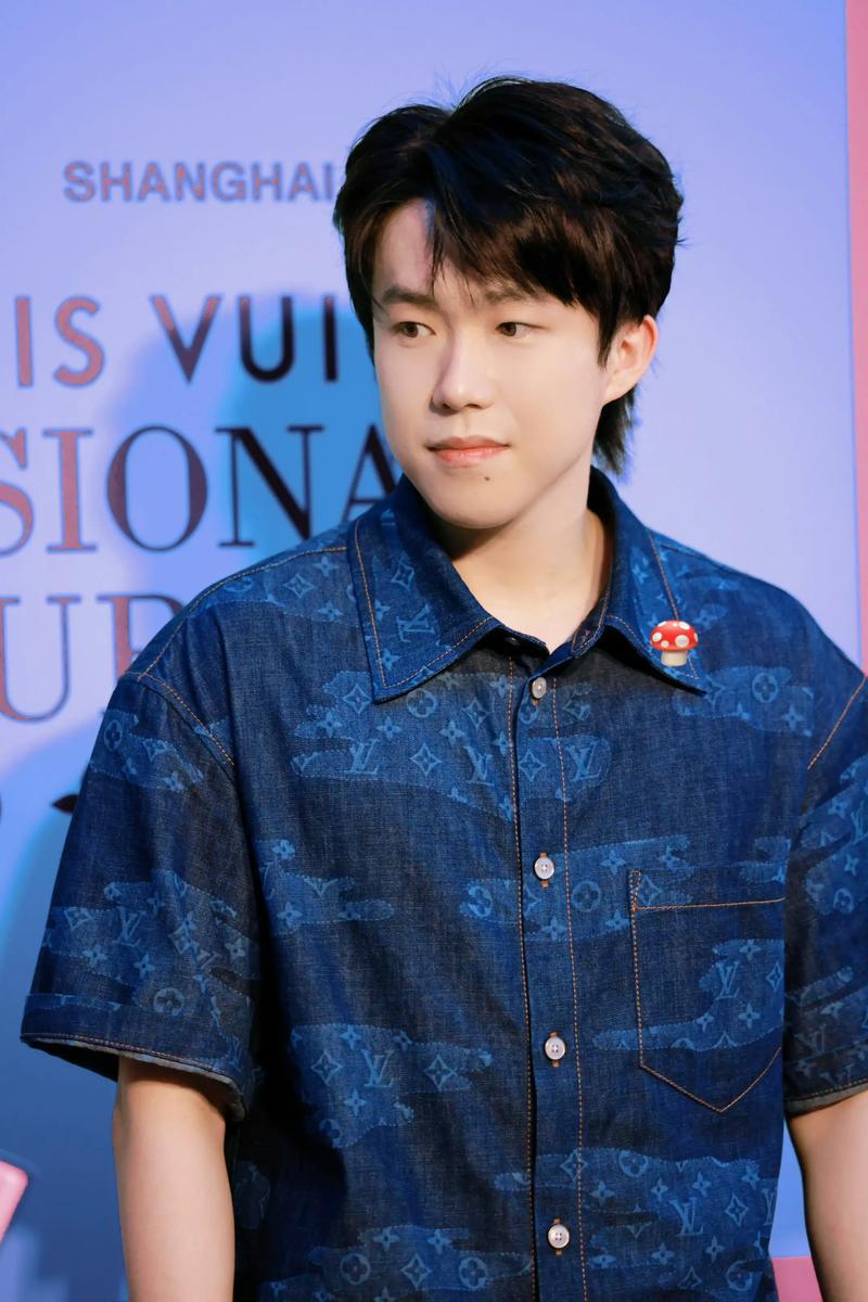 不管你是否喜欢：王楚钦就是男队“半壁江山”香港总决赛，王楚钦退赛，冠军丢了。